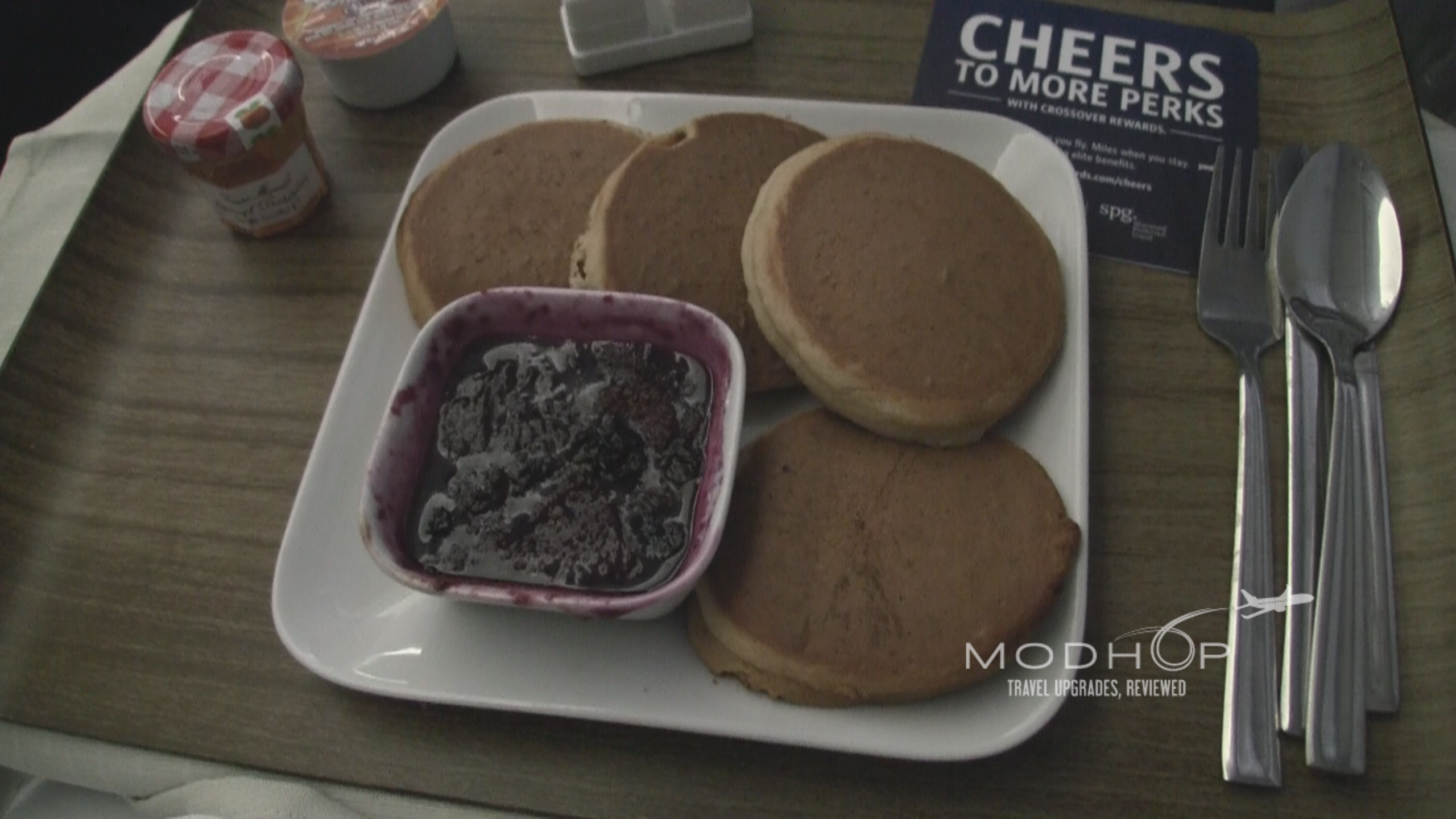 Mini-pancake delivered right to your Delta One Seats
