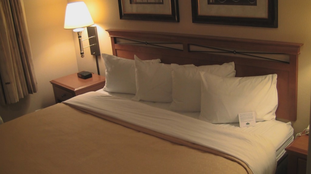 King Bed Country Inn and Suites