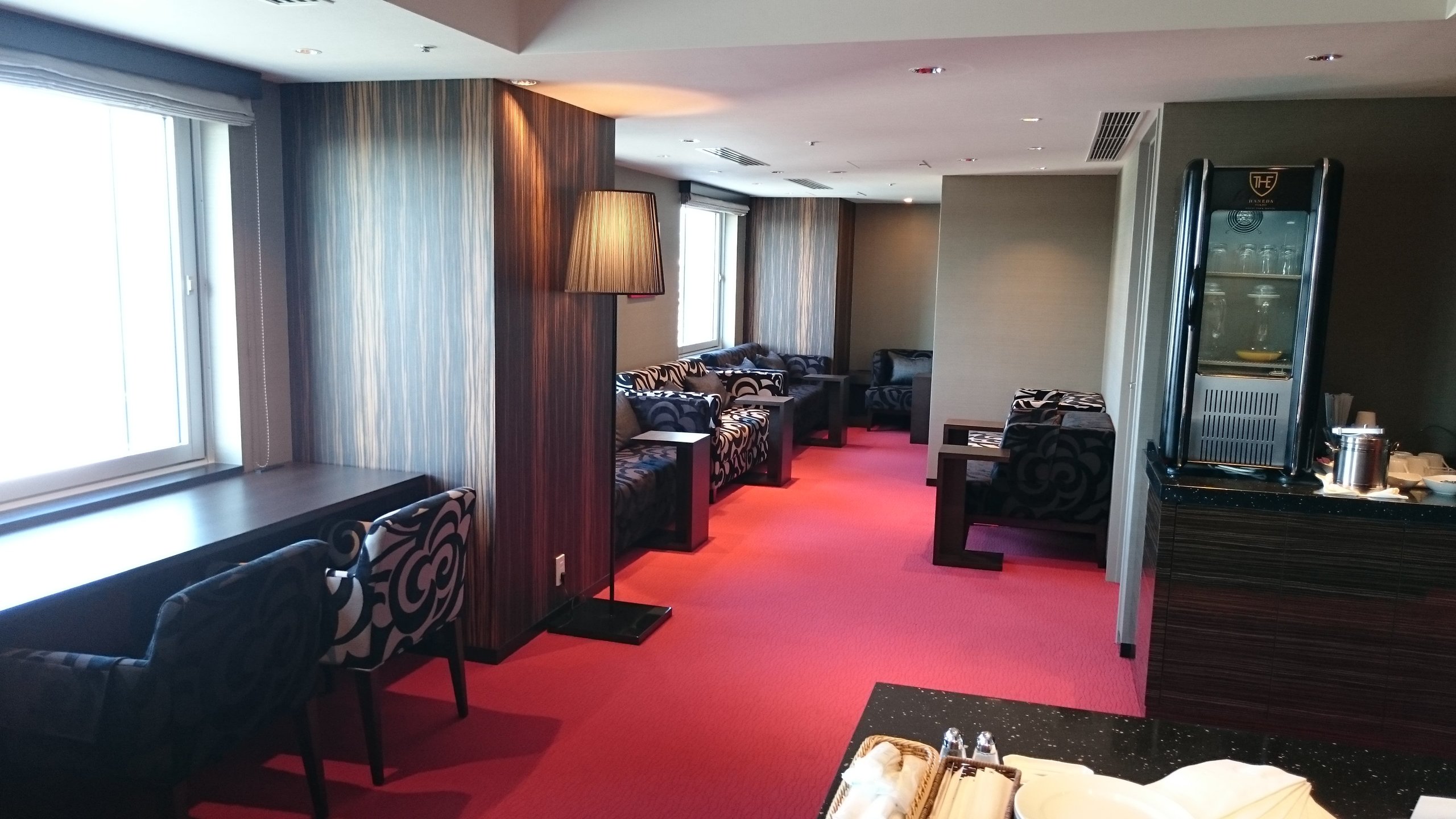 THE Haneda airside lounge