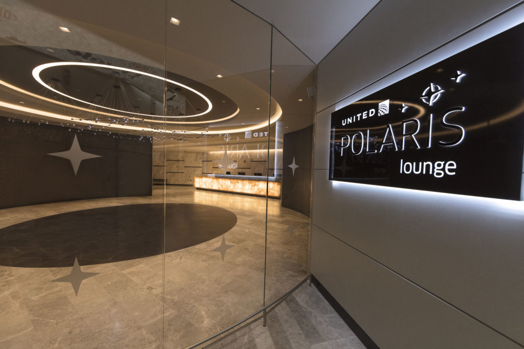 United EWR Polaris Lounge