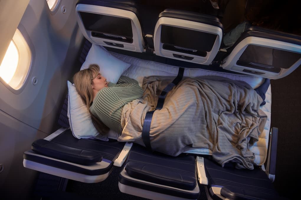 United Relax Row Review: Is the Economy ‘Couch’ Worth the Splurge?