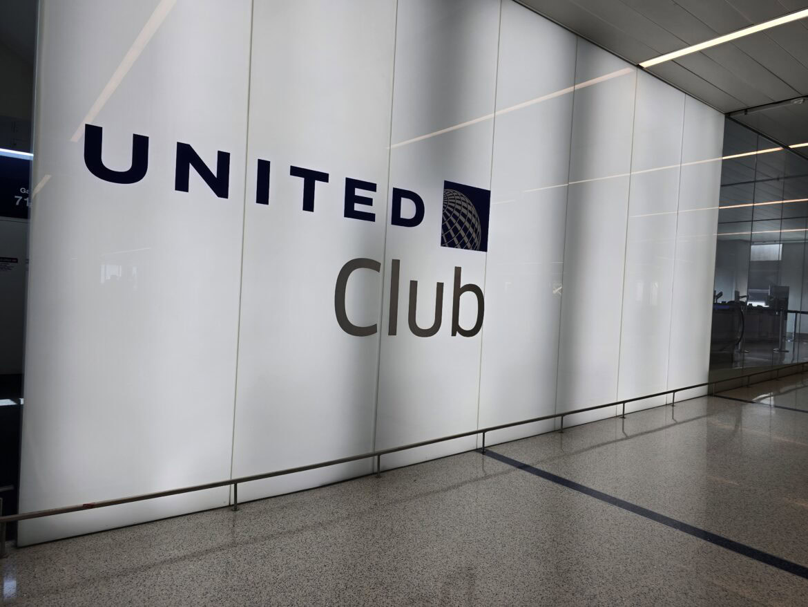 first time airport lounge visit check-in