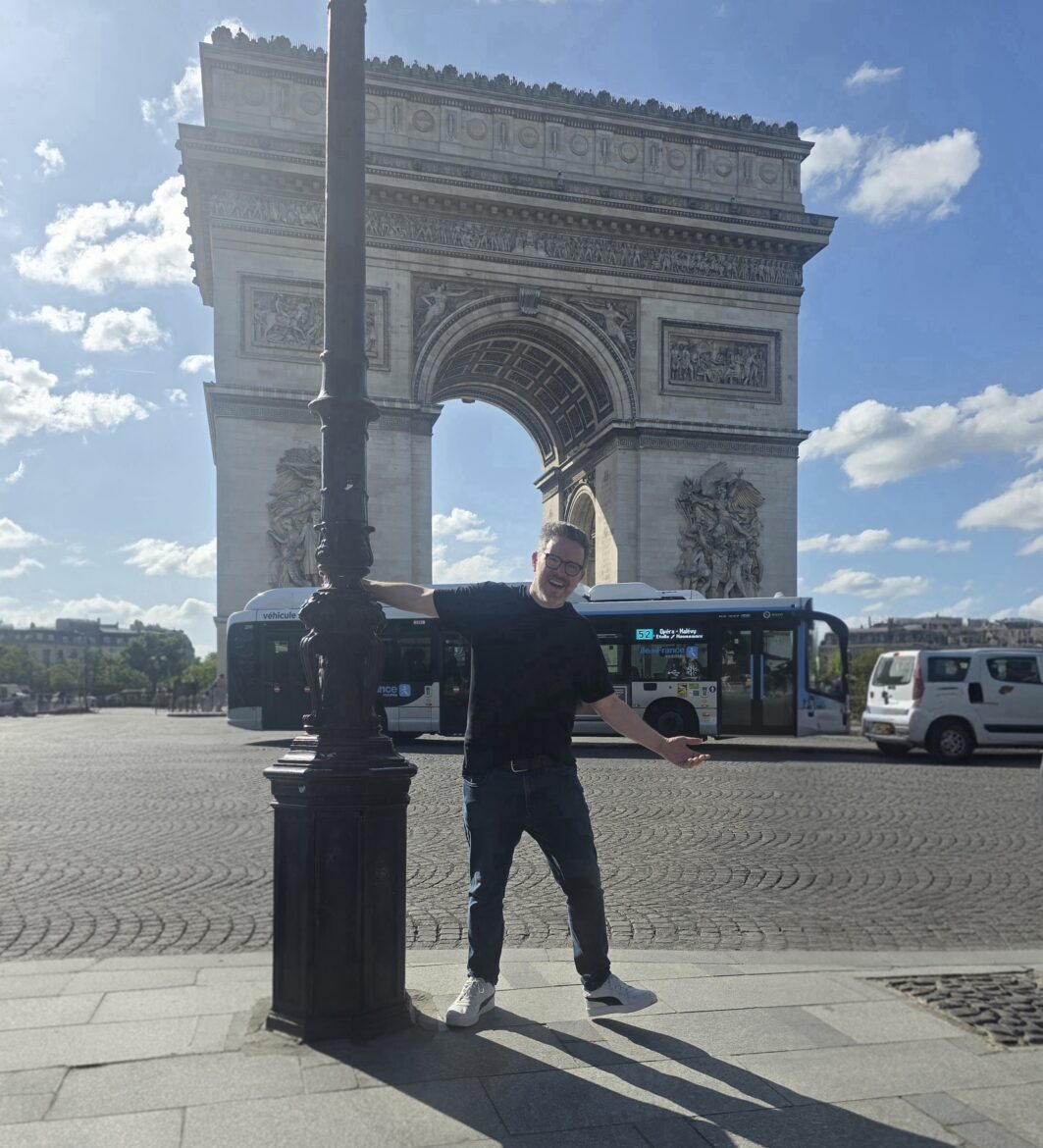 affordable luxury travel hacks ... like laundry in paris