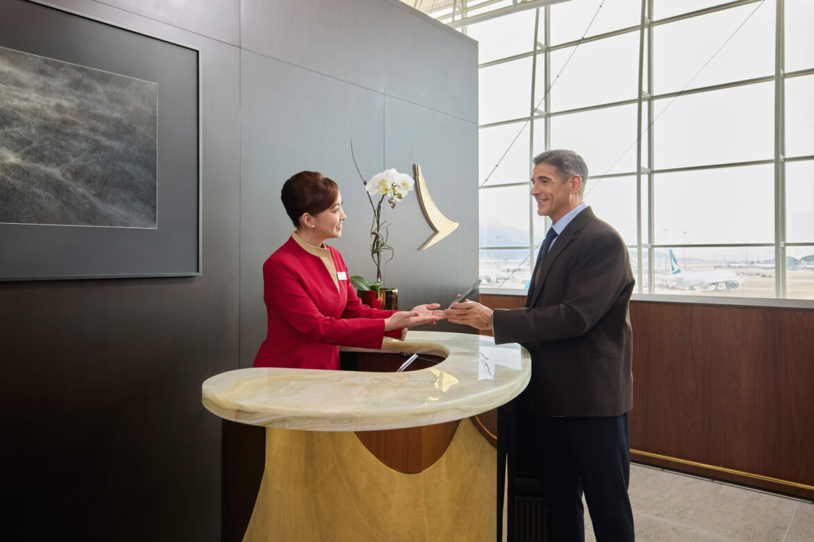 Reception Cathay Pacific The Wing First Lounge