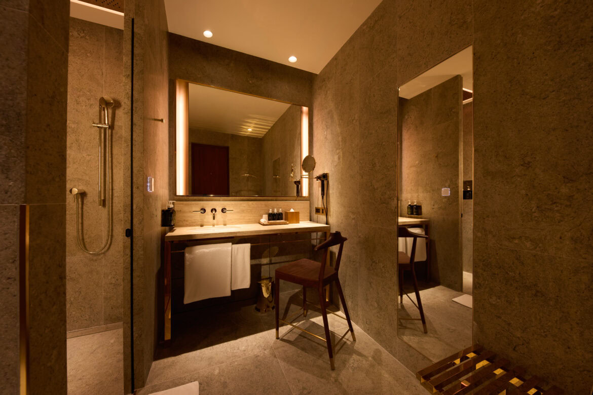 The Retreat Cathay Wing Lounge HKG