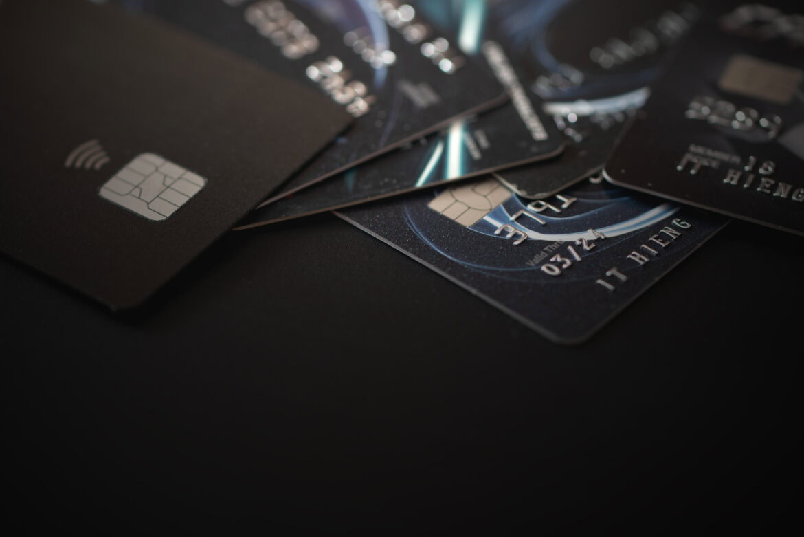 United MileagePlus changes 2026: travel cards on a table