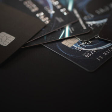 United MileagePlus changes 2026: travel cards on a table