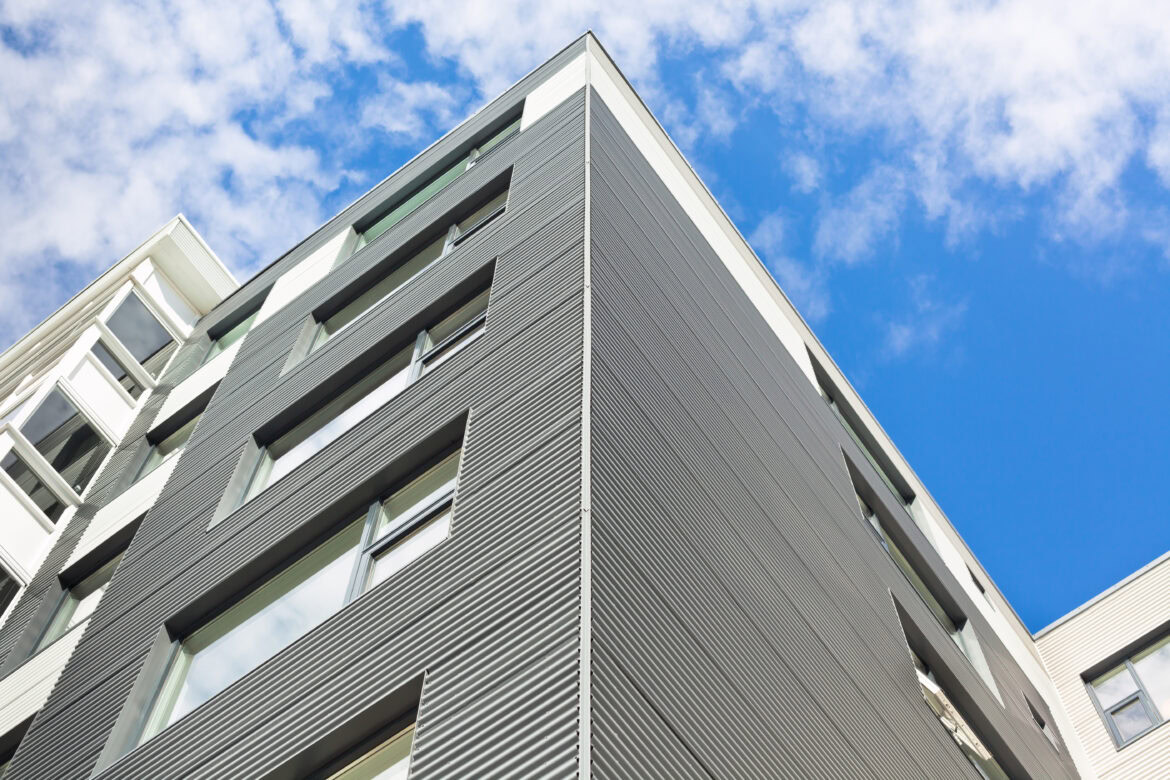 spark by hilton review - mid scale hotel exterior