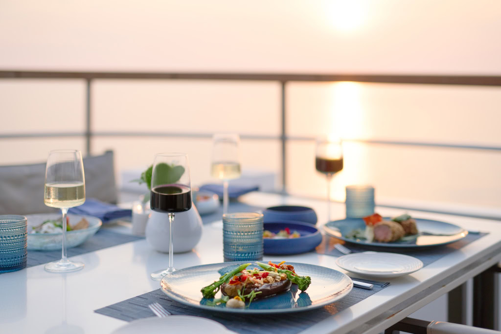 is the ritz-carlton yacht worth it? If fine dining means anything, then yes.