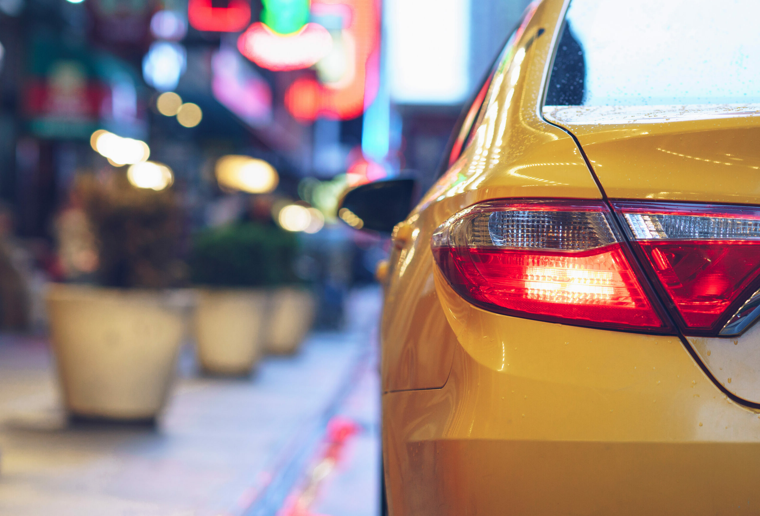 Credit Card Rental Car Insurance vs. Paying at the Counter: The Honest Answer for Casual Travelers
